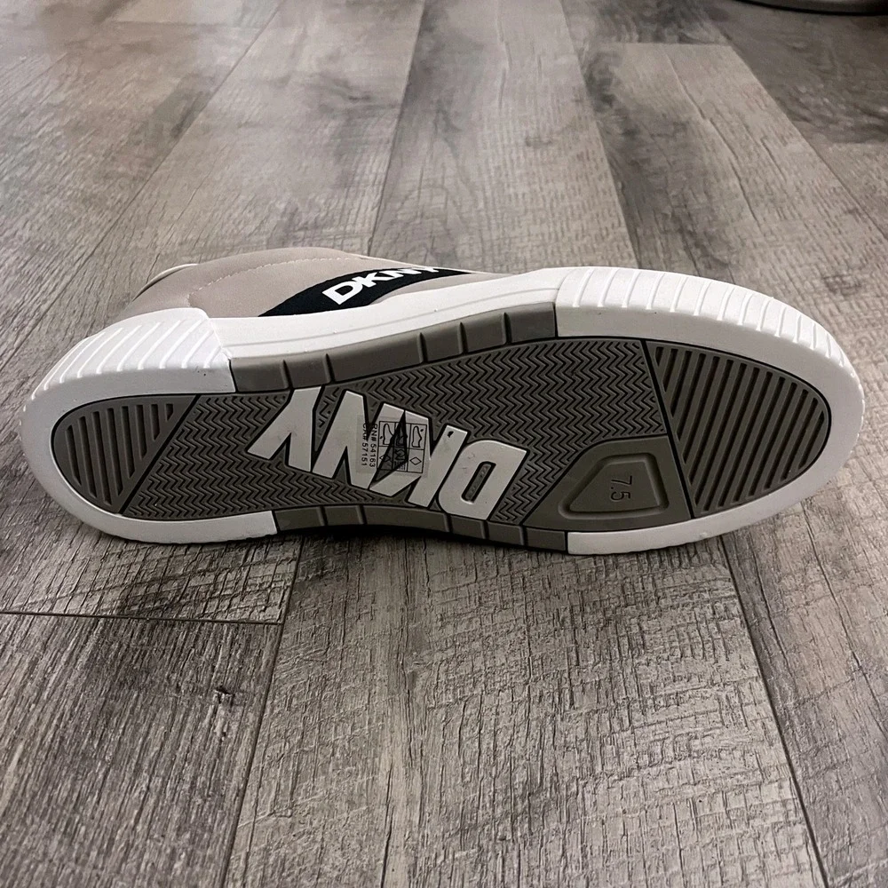 Dkny low top